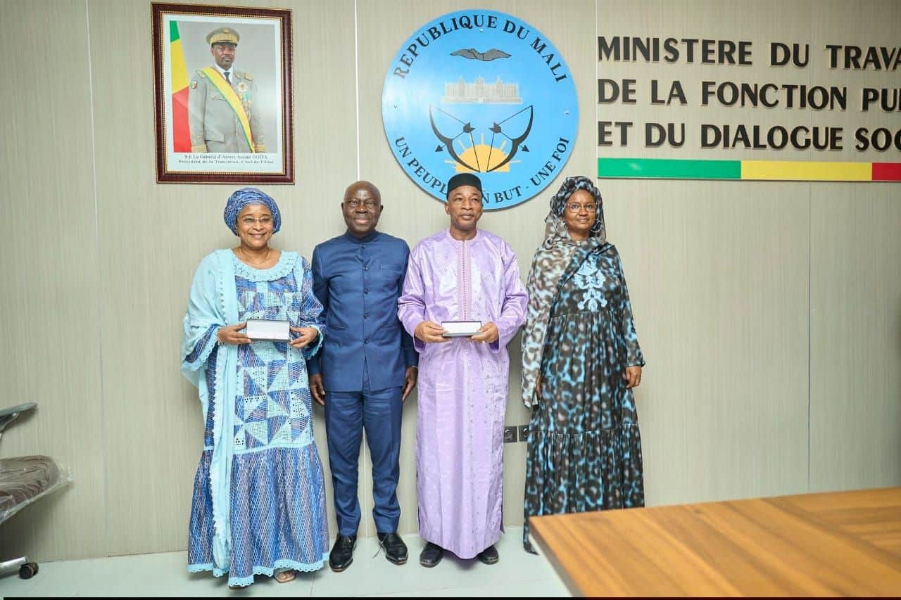 Le Directeur général de l’OIT en visite au Mali pour discuter de travail, d’emploi et de protection sociale